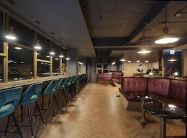 Bar (en la propiedad)