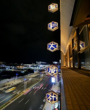 المنشأة من الخارج