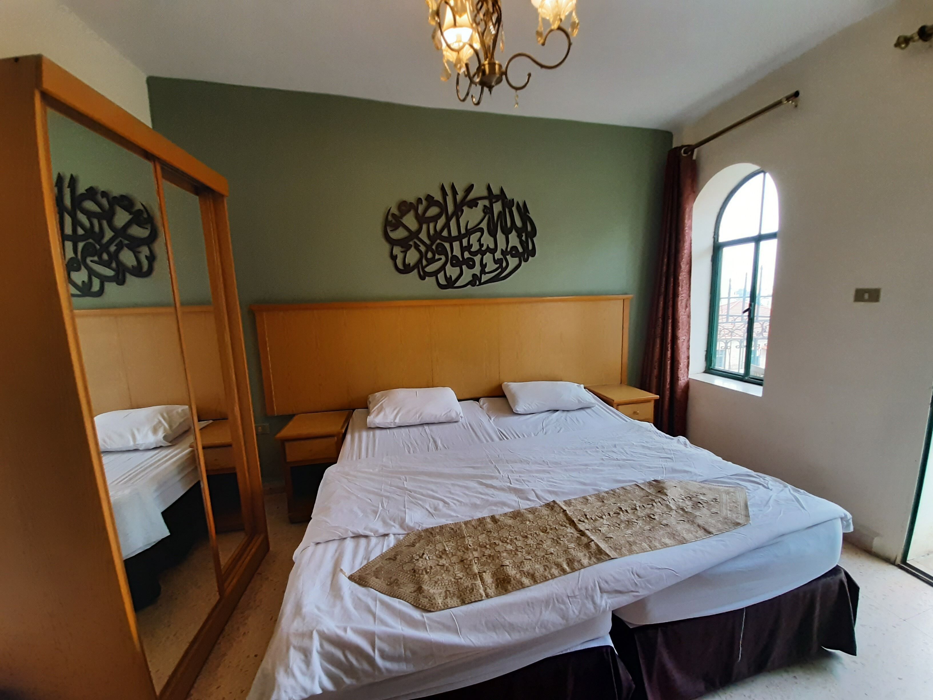 Quarto casal ou duplo conforto | Escrivaninha, Wi-Fi de cortesia