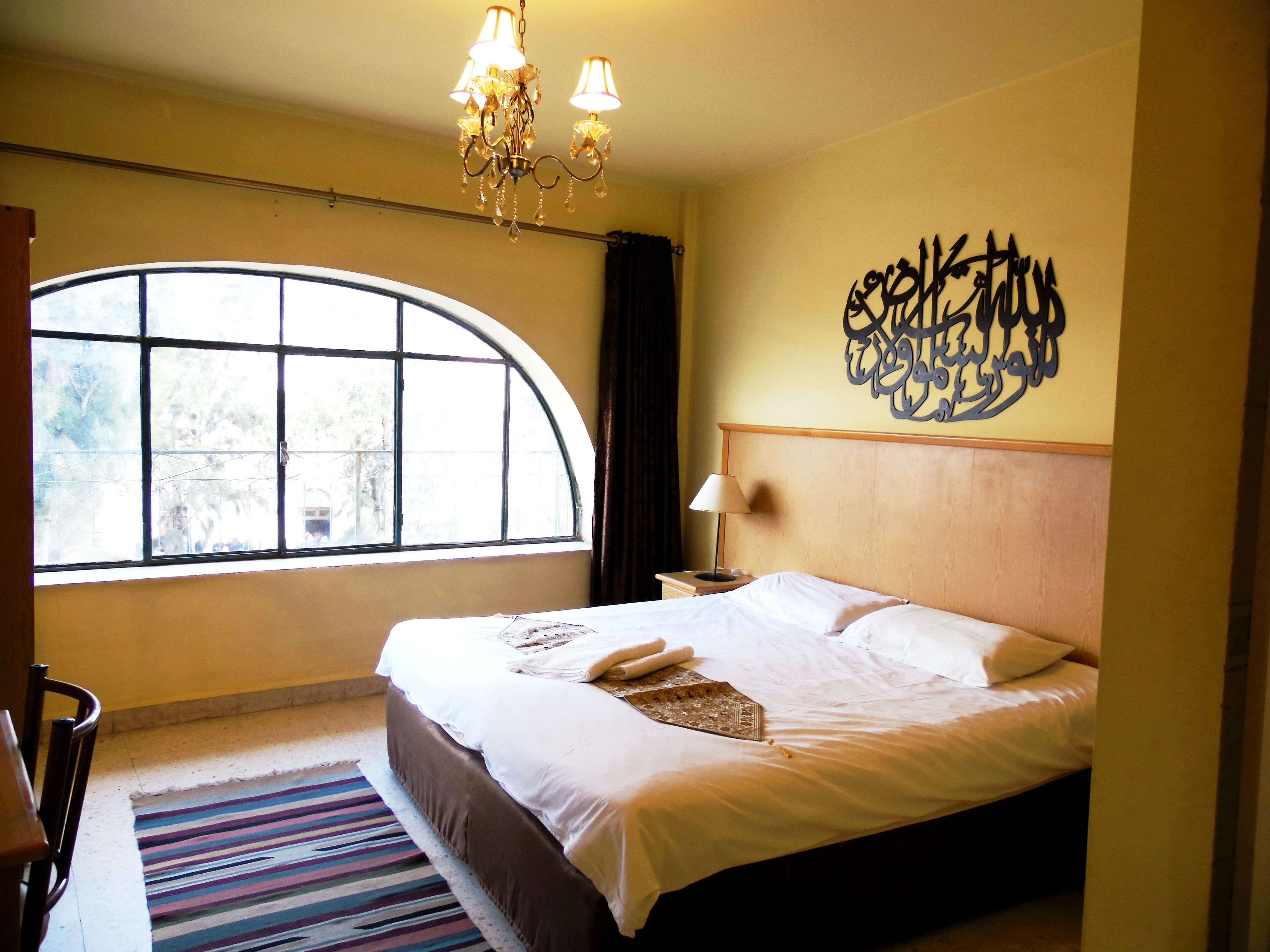 Escritorio y wifi gratis