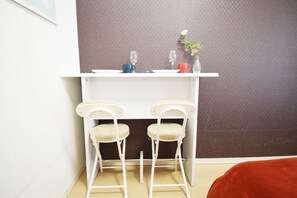 Apartment (407) | In-room dining - Square Shibuya 1 (Tokyo)
