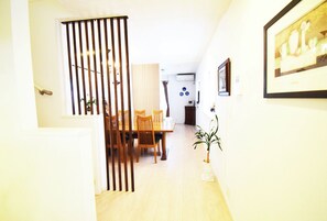 In-room dining - Okabe House Ikebukuro (Tokyo)