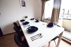 Apartment | In-room dining - TowaExShibuya 901 (Tokyo)