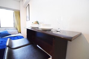 Apartment | In-room dining - Shibuya Dogenzaka Lions 516 (Tokyo)