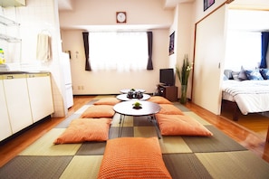 Apartment | Living area | TV