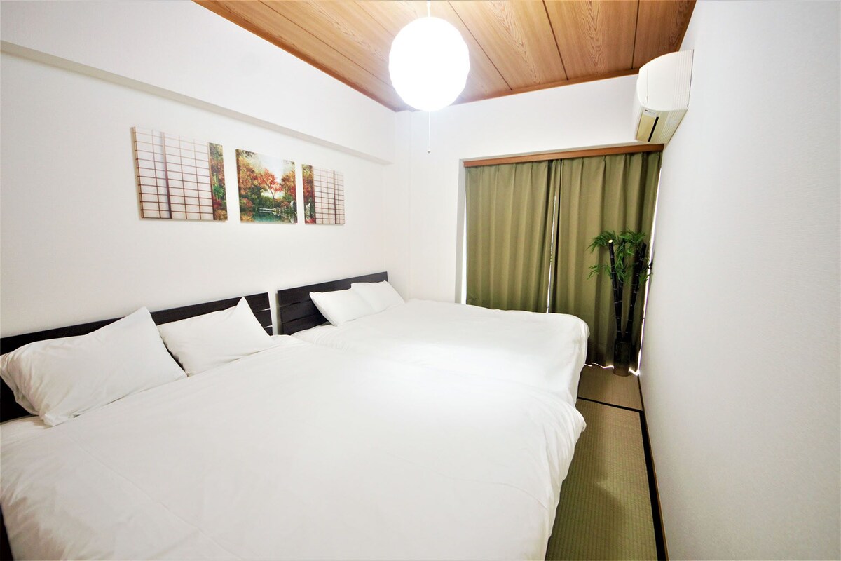 Apartment | Iron/ironing board, WiFi (free), bed sheets