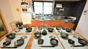 Apartment | In-room dining - Sky Heights 303 (Tokyo)