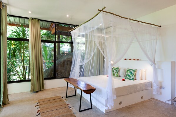 1 Schlafzimmer, Zimmersafe, Schreibtisch, Reisekinderbett