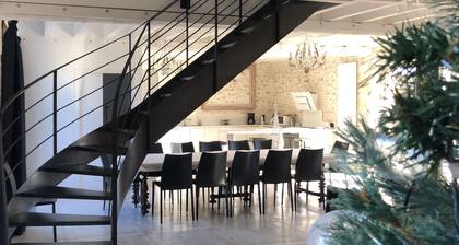 Villa with heated pool, bike, Jacuzzi