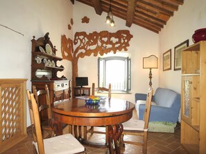 Interior - Cosy apartment in villa for 4 guests with pool, TV, patio and pets allowed (Lake Bolsena)