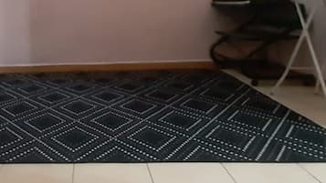 Una scrivania, insonorizzazione