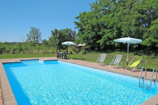 Schwimmbad, Freizeit, Eigentum, Grundeigentum, Freizeitzentrum, Resort, Urlaub, Ferienort, Gras, Villa