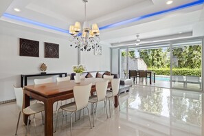 Dining - 10 bedroom, for 28 guests, 2 private pools only 7 Kms to Patong beach (Kathu)