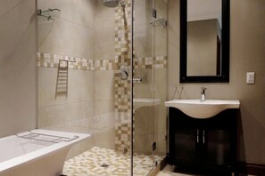 ของใช้ในห้องน้ำฟรี, ผ้าเช็ดตัว