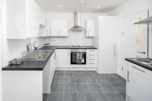 Fridge, microwave, stovetop, electric kettle