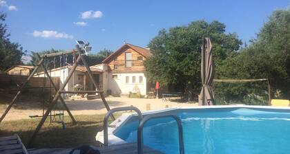 Maison 110m2 + piscine, Sans voisins, en Campagne entre UzÚs et Cévennes