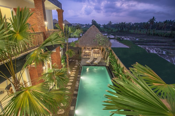 Villa, 6 slaapkamers (Pool) | Kameruitzicht