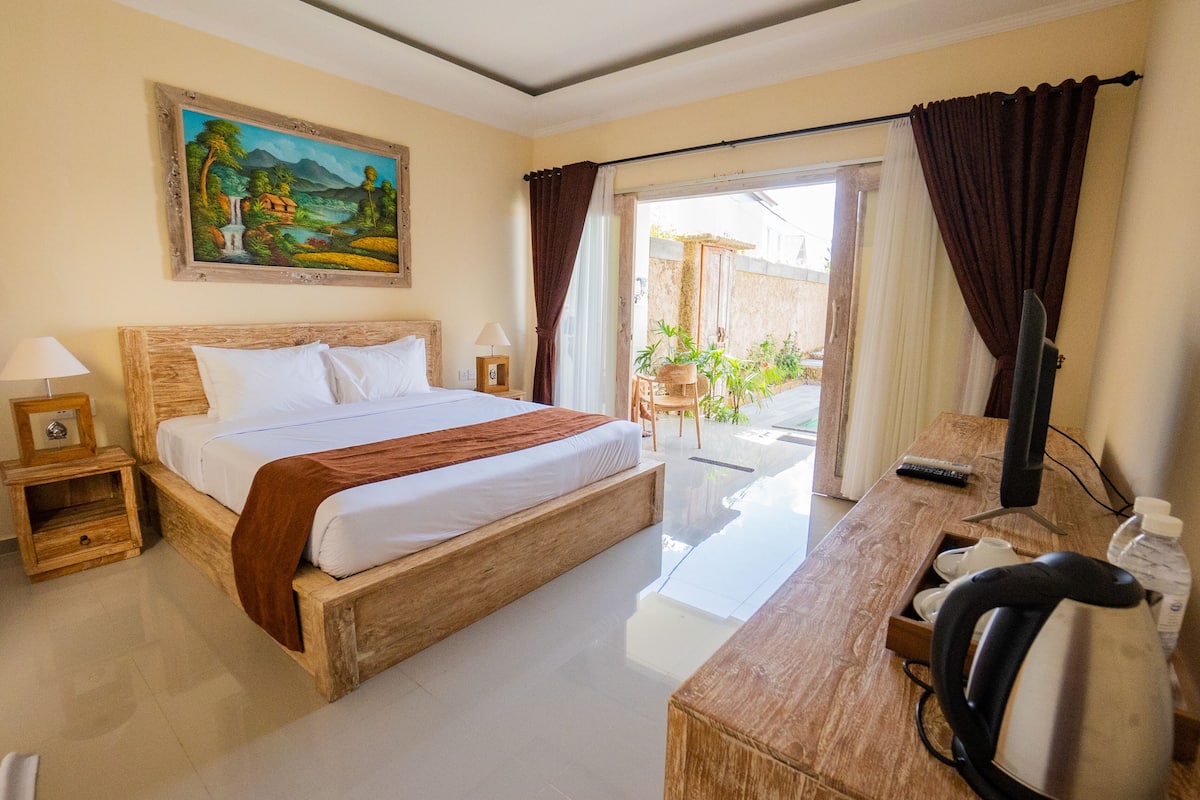 Villa, 1 slaapkamer (Pool) | 1 slaapkamer, een bureau, een laptopwerkplek, verduisterende gordijnen
