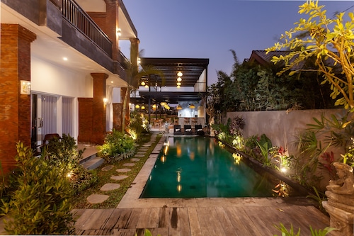 Sujiwa Ubud Hotel & Villa