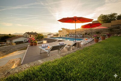 Villa Esclusiva 7 Camere con Piscina 40min da Roma