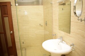 Apartment | Bathroom