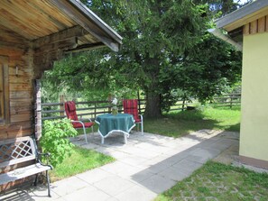 Outdoor dining - Vacation home in green Styria (Krakaudorf)