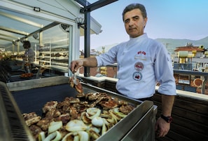 Breakfast, lunch and dinner served - Ergun Hotel (Alanya)