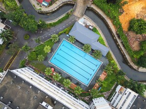 Seasonal outdoor pool