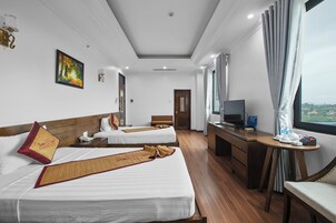 Minibar, escritorio, cortinas blackout y sistema de insonorización 