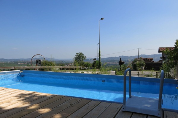 L'Eau, Ciel, Plante, Éclairage Public, Piscine, Bleu Azur, Ombre, Arbre, Mobilier De Jardin, Rectangle