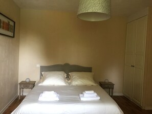 4 bedrooms, iron/ironing board, travel cot