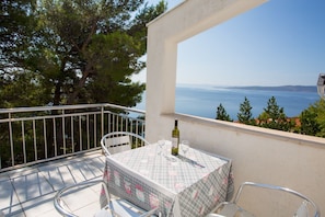 One bedroom apartment with terrace A8 | Terrace/patio - Apartmani Villa Dvorski (Baska Voda)