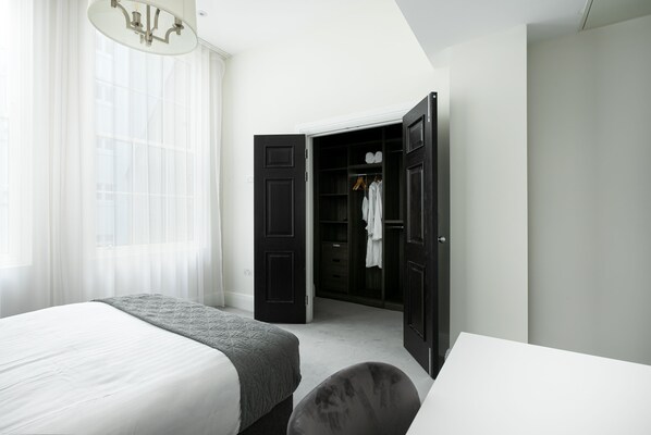 Căn hộ Premium | Bộ đồ giường cao cấp, nệm Select Comfort, trang trí khác biệt