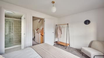House, 3 Bedrooms | 3 bedrooms, iron/ironing board, free WiFi, individually decorated