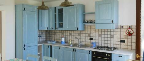 Oven, dishwasher, high chair, freezer