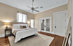 3 bedrooms, iron/ironing board, free WiFi, bed sheets