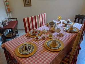 Free daily local cuisine breakfast
