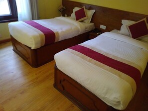 Desk, free WiFi - Hotel Green Plum (Kathmandu)