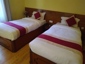 Desk, free WiFi - Hotel Green Plum (Kathmandu)