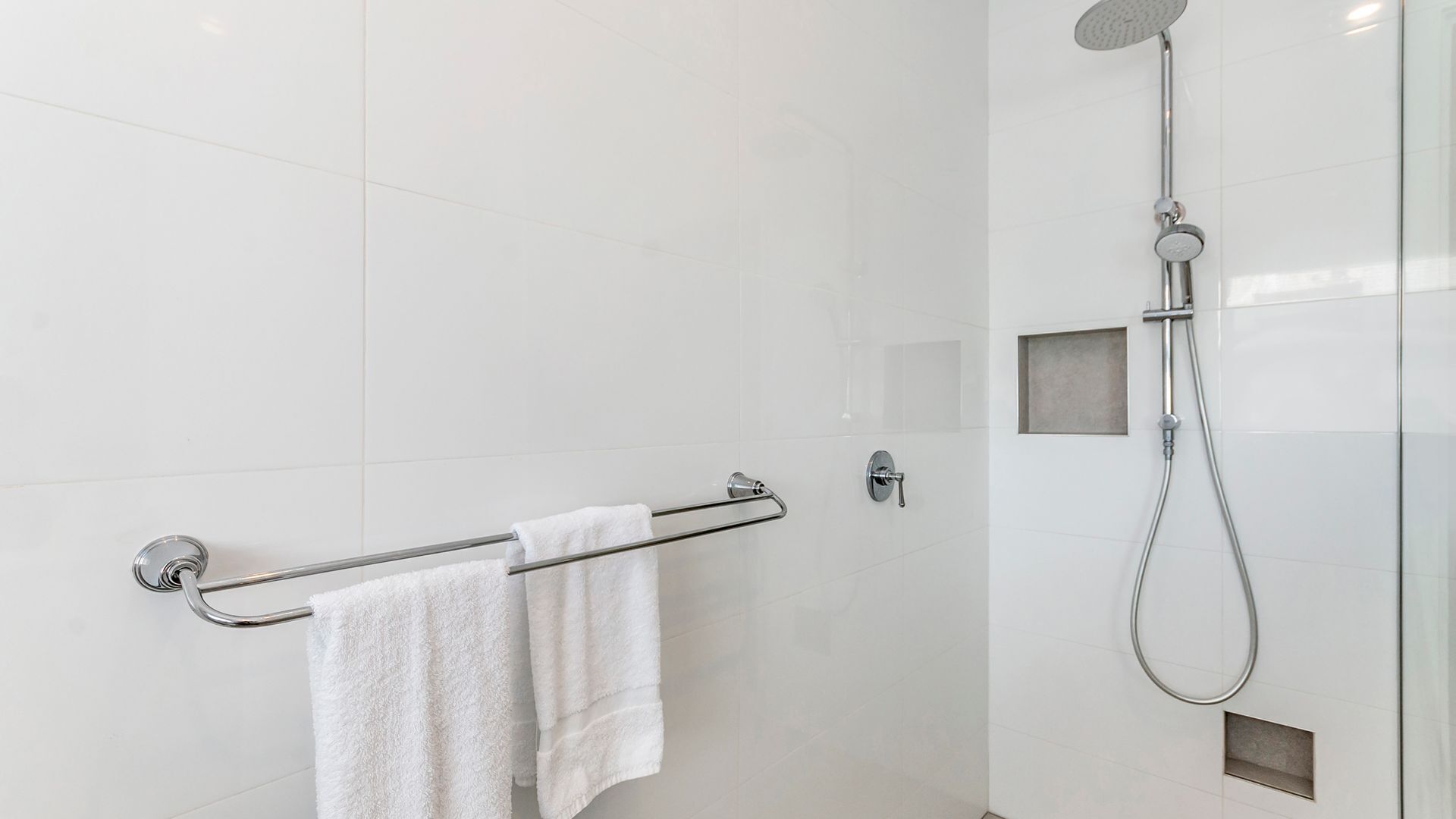 Shower, towels