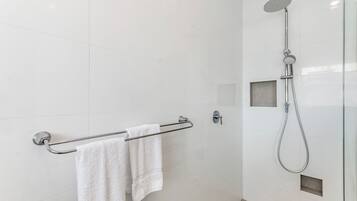 Shower, towels