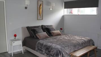 Standard-Doppelzimmer | Hochwertige Bettwaren, Minibar, Zimmersafe, individuell eingerichtet