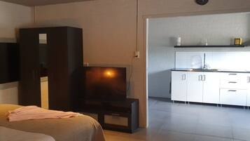 Comfort-Studio, 1 Queen-Bett, Nichtraucher, Erdgeschoss | Hochwertige Bettwaren, Minibar, Zimmersafe, individuell eingerichtet