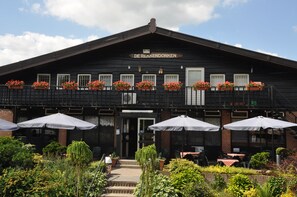 숙박 시설 정면