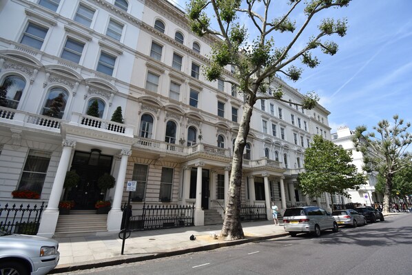 Exterior - Chic Studio located in South Kensington (London)