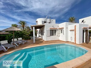 Outdoor pool - Casa Sol: Mediterranean Charm by the Sea (Cala d'Or)