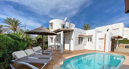 Casa Sol: 3 LITS, 2 BAINS, VILLA FAMILIALE AVEC PISCINE PRIVĂE Ă CALA EGOS