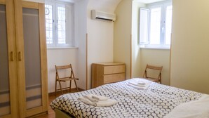 Apartment, 1 Bedroom (C) | Laptop workspace, iron/ironing board (on request), WiFi (free) - Vatican Complex (Rome)
