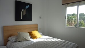 3 quartos, cofres nos quartos, quartos à prova de som
