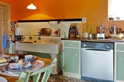 Shannon View 3 Bed Farm House With Private Parking